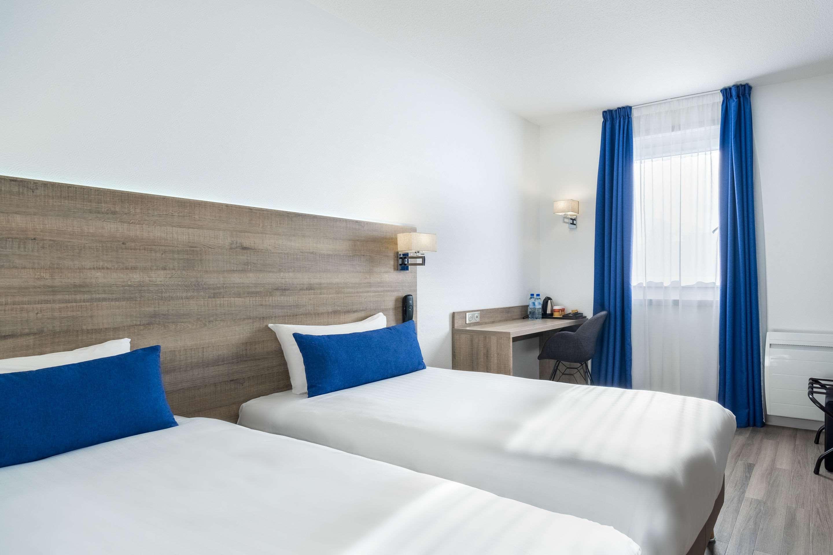 Hotel Le Circuit Le Mans Luaran gambar