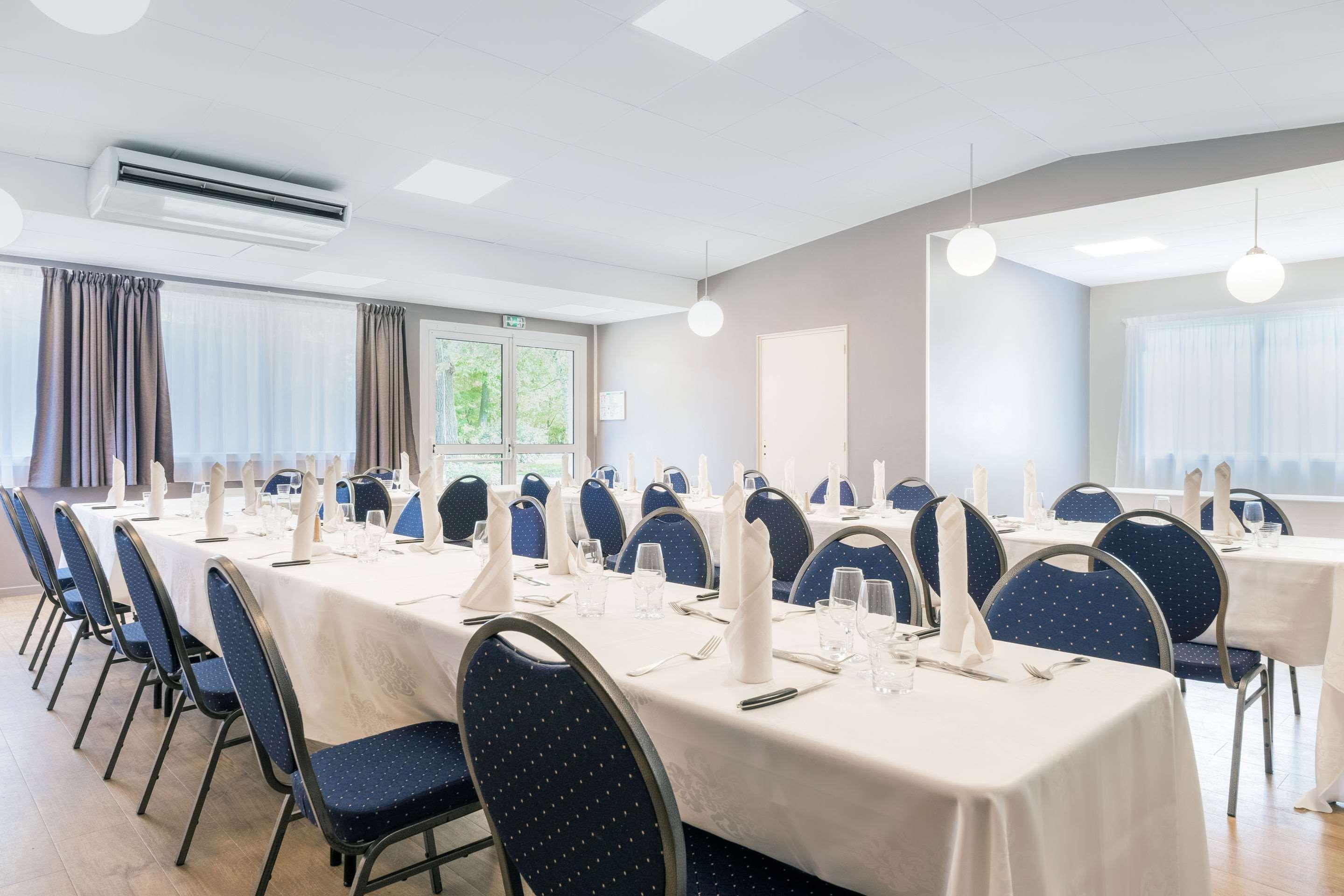 Hotel Le Circuit Le Mans Luaran gambar