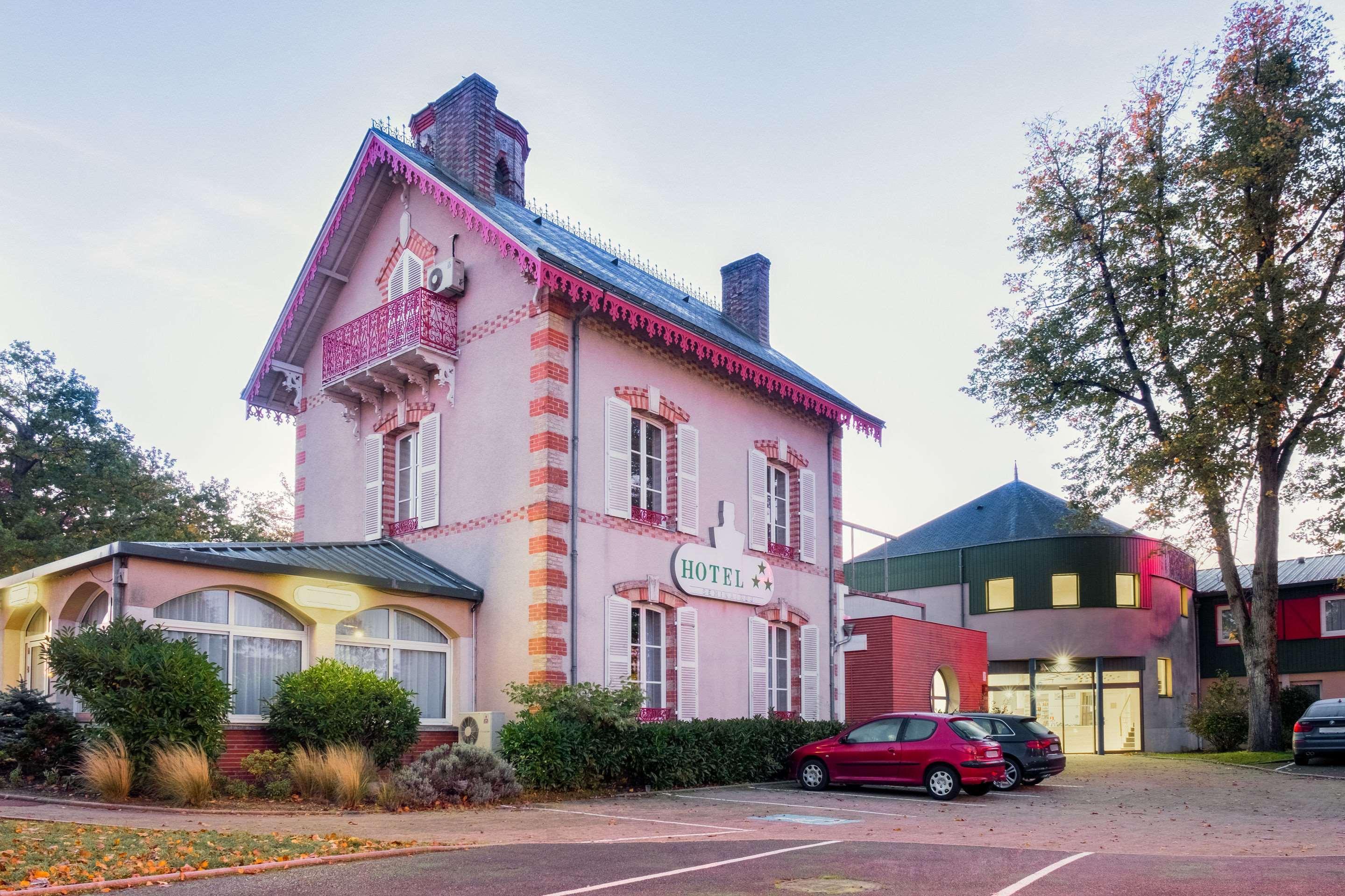 Hotel Le Circuit Le Mans Luaran gambar